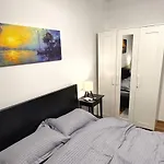 The Magistral - Downtown Apartamento